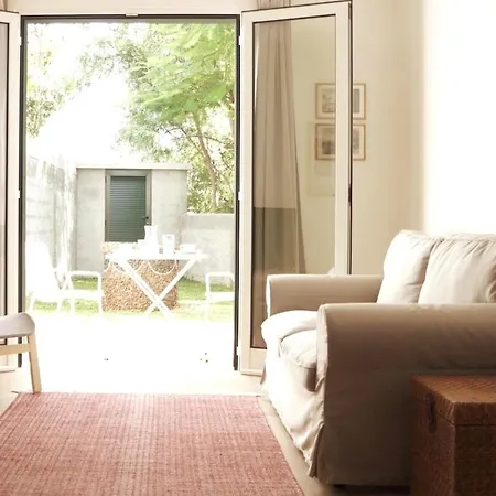 Alamos Charming - Garden Φουνκάλ